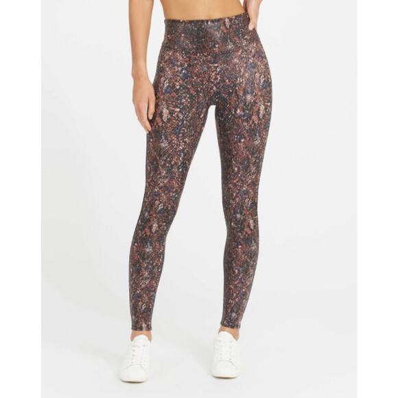 SPANX FAUX LEATHER SNAKE SHINE LEGGINGS Mocha Snake Print Medium NWOT - Picture 1 of 9